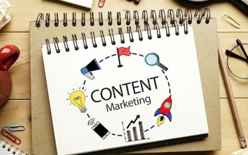 Viết content là công việc mà nhân viên Marketing cần làm mỗi ngày