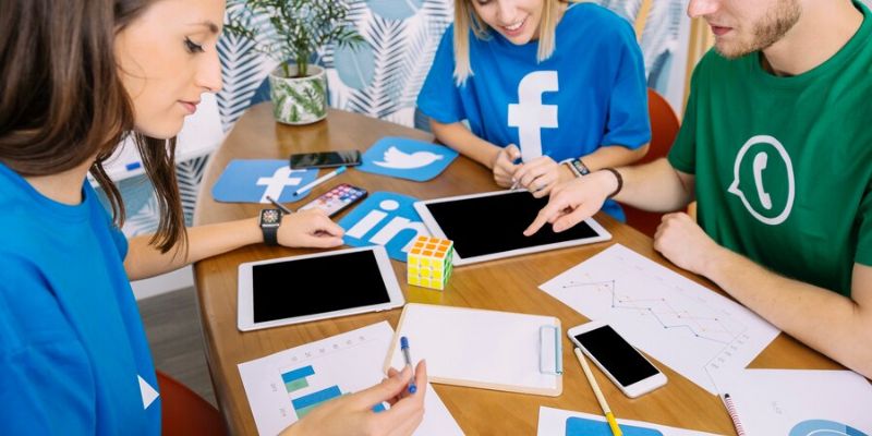 Nhân viên Facebook Ads có kiến thức về Digital Marketing